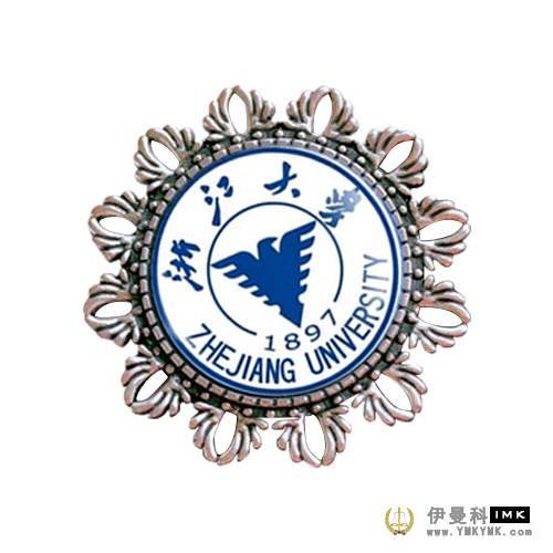 What are the materials customized by school badge? news 图2张